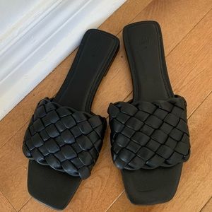 Worn to one event. H&M Like new condition black opened toed flats